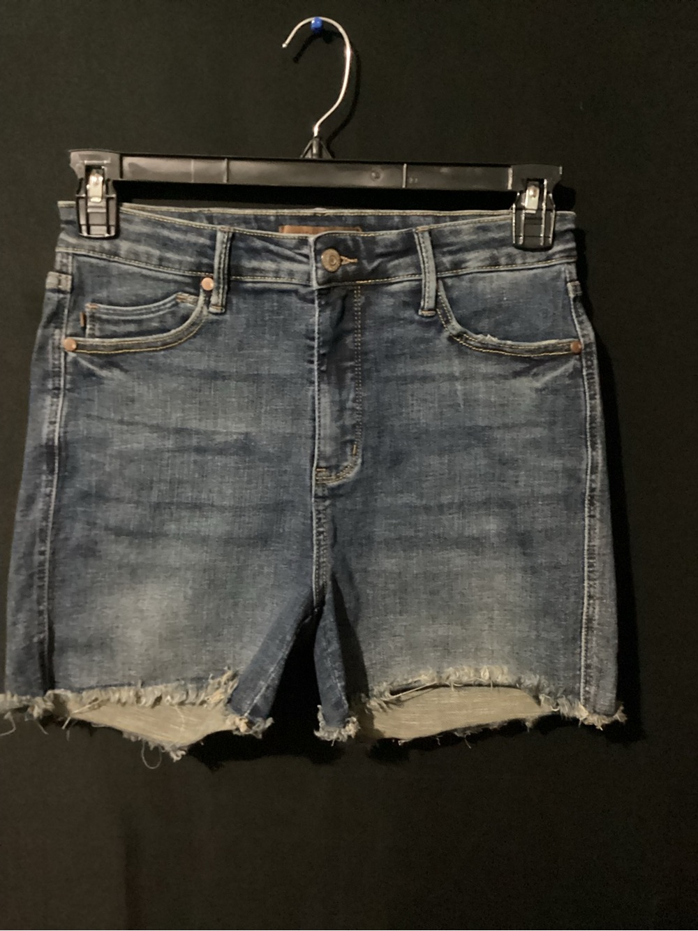 Judy Blue Distressed Frayed Hem Denim Shorts - Blue